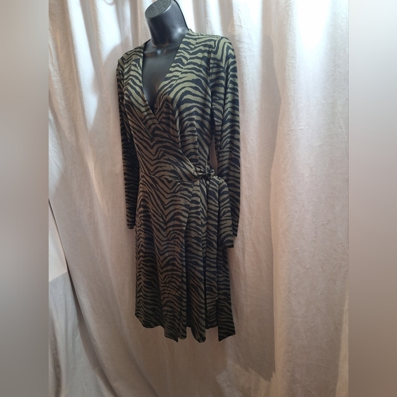 Tiger strip wrap dress SP - Picture 3 of 5